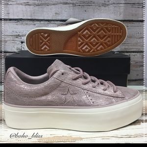 CONVERSE I Metallic Platform
Sneakers New